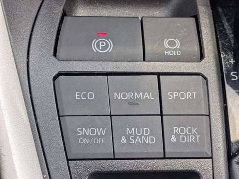Used 2025 Toyota RAV4 XLE AWD/4WD image 35