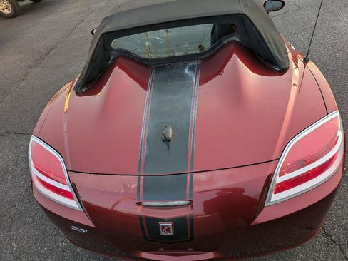 Used 2009 Saturn Sky Ruby Red image 9