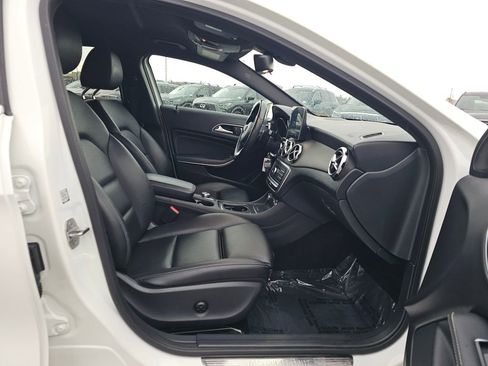 Used 2019 Mercedes-Benz GLA 250 4MATIC image 12