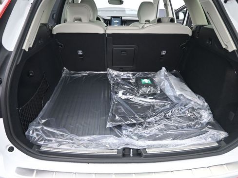 New 2026 Volvo XC60 B5 Ultra w/ Protection Package Premier image 31