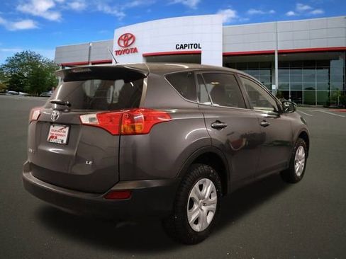 Used 2014 Toyota RAV4 LE image 2