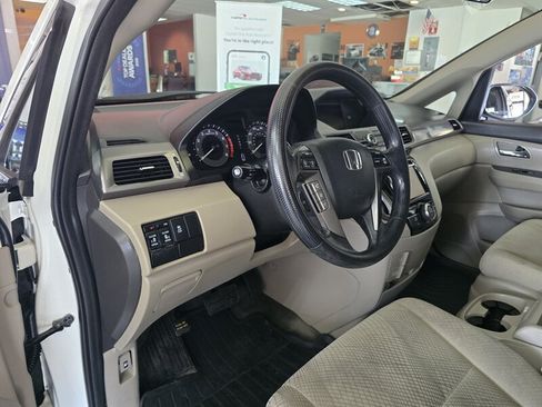 Used 2016 Honda Odyssey EX image 8