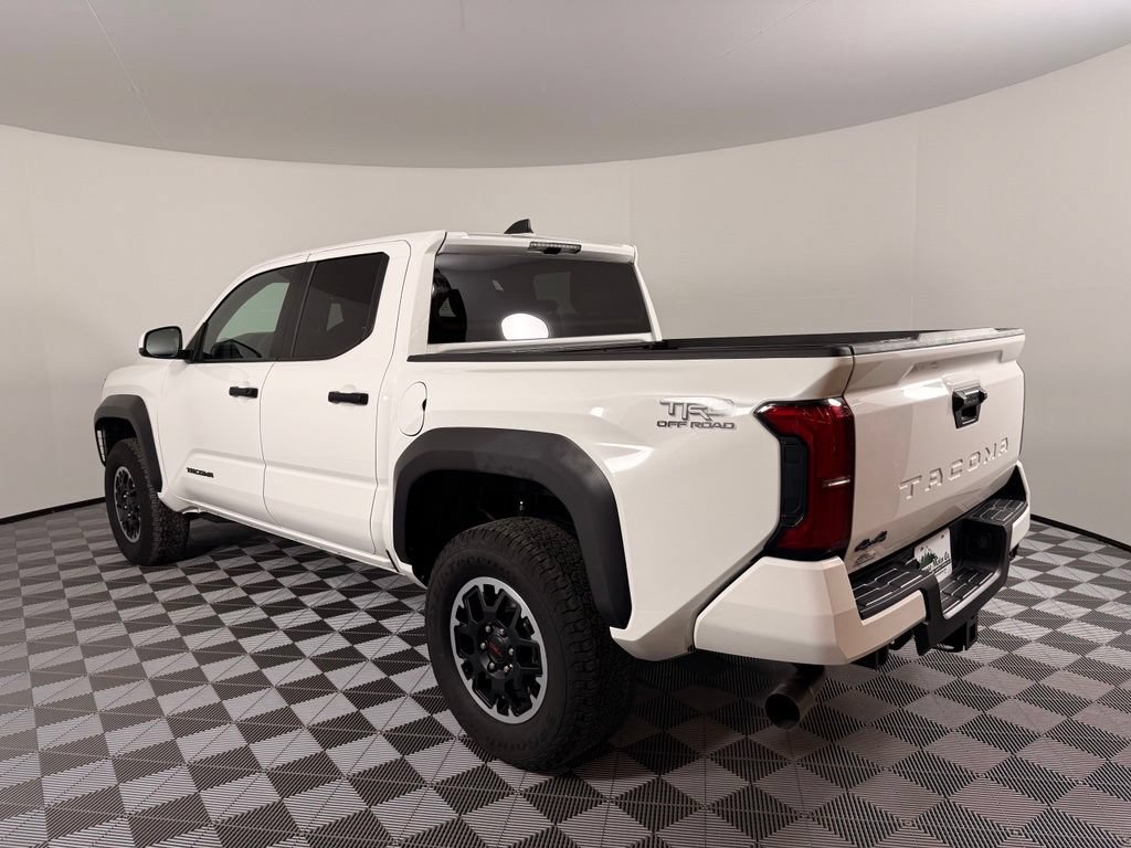 Certified 2025 Toyota Tacoma TRD Off-Road AWD/4WD image 11