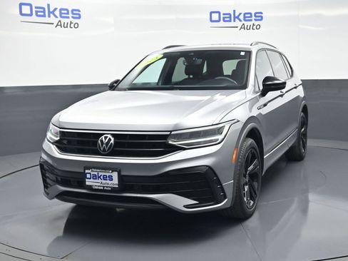 Used 2023 Volkswagen Tiguan SE R-Line FWD image 4