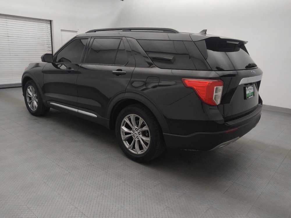 Used 2023 Ford Explorer XLT w/ Equipment Group 202A RWD image 3