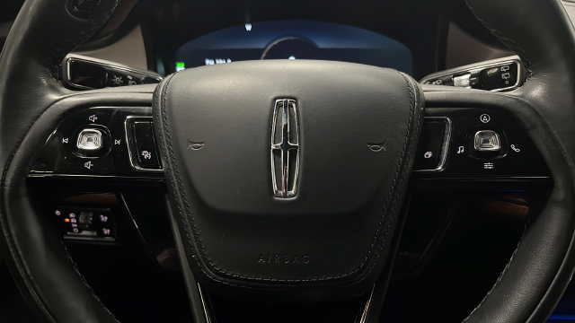 Used 2023 Lincoln Aviator Reserve w/ Equipment Group 201A AWD/4WD image 16