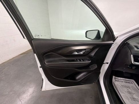 Certified 2024 GMC Terrain SLE FWD image 21