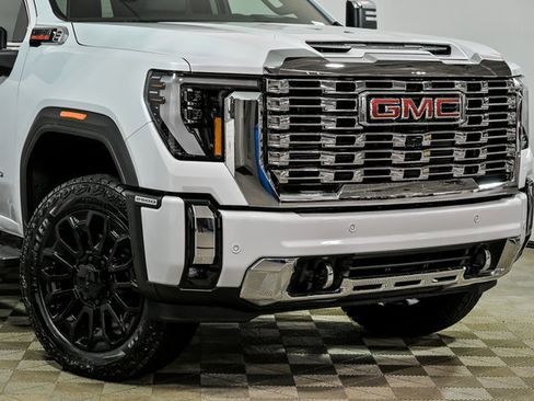 New 2026 GMC Sierra 2500 Denali w/ Denali Reserve Package image 2