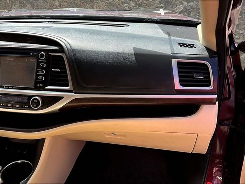 Used 2016 Toyota Highlander Limited w/ Protection Package #3 image 13