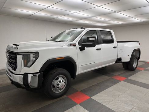 New 2026 GMC Sierra 3500 Pro w/ 1SA Pro Safety Plus Package image 3