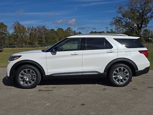 New 2026 Ford Explorer Platinum image 2