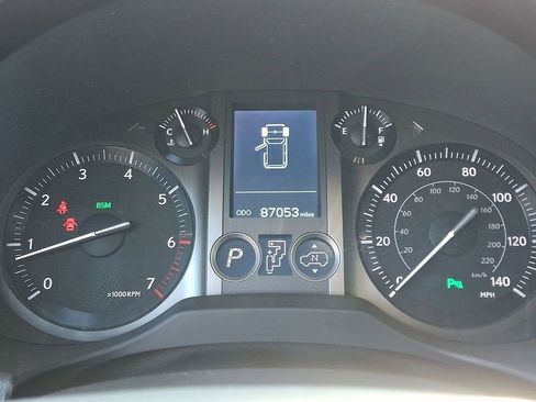 Used 2019 Lexus GX 460 Luxury AWD/4WD image 23