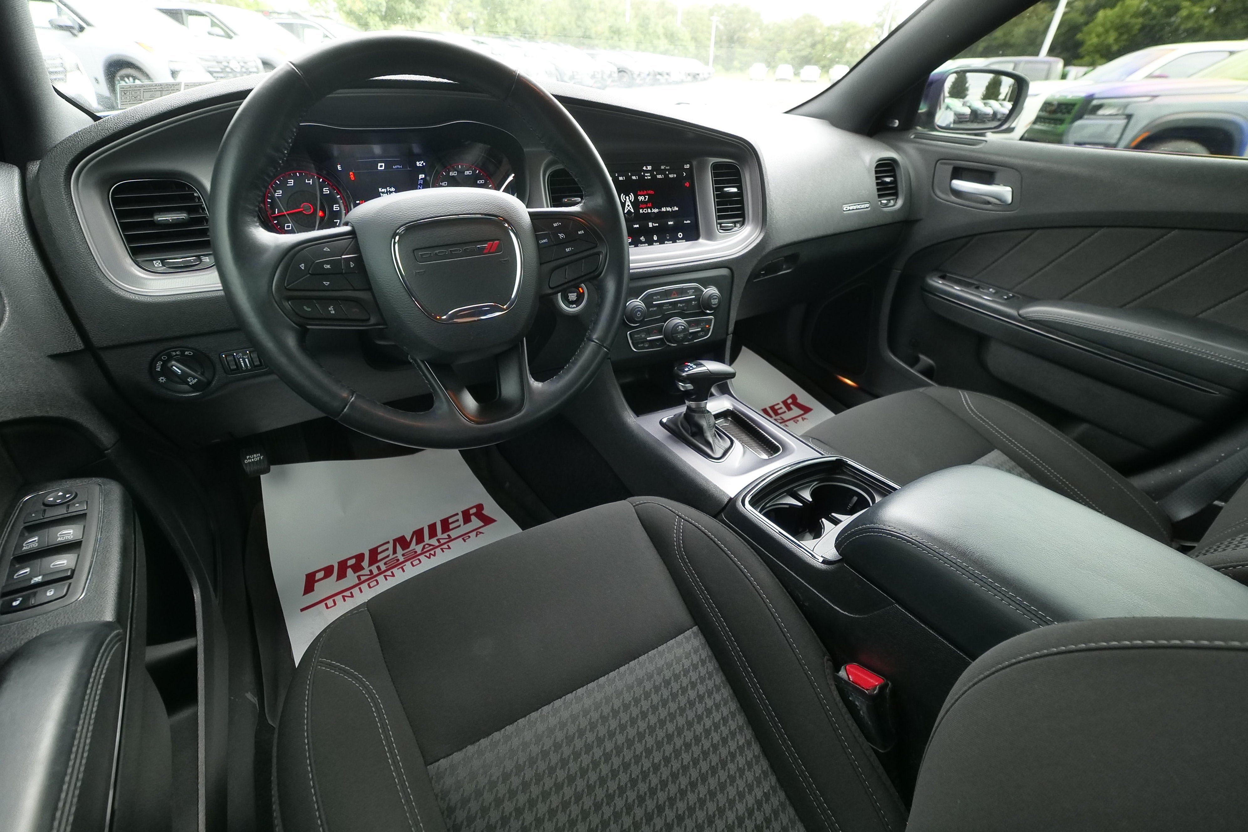 Used 2023 Dodge Charger SXT w/ Blacktop Package AWD/4WD image 16