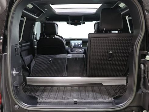Used 2023 Land Rover Defender 110 75th Limited Edition AWD/4WD image 31