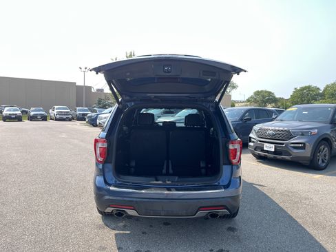 Used 2018 Ford Explorer Limited AWD/4WD image 11