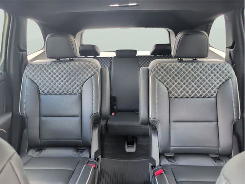 New 2026 GMC Acadia Denali w/ Super Cruise Package image 18