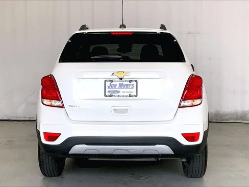 Used 2021 Chevrolet Trax LT FWD image 3