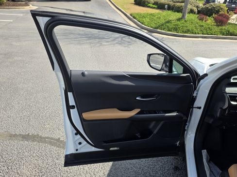 New 2026 Lexus UX 300h FWD image 9