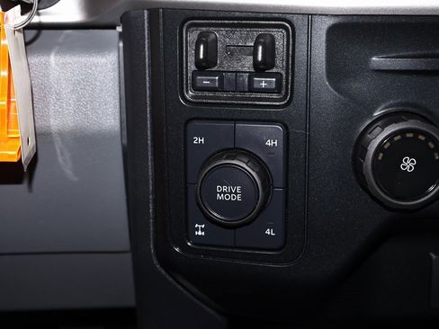 Certified 2024 Ford F250 XLT w/ FX4 Off-Road Package image 21