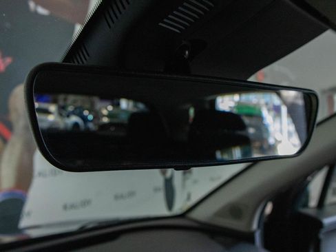 Used 2025 Kia Sportage LX image 12