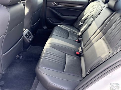 Used 2022 Honda Accord Touring image 25