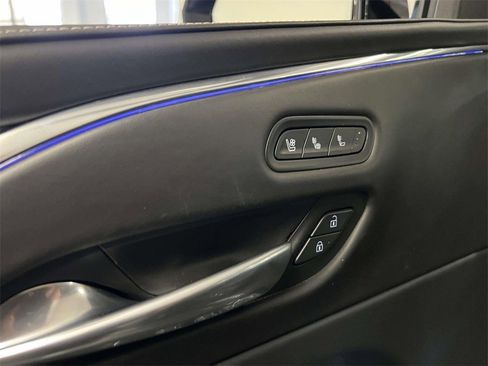 Certified 2021 Cadillac Escalade Premium Luxury Platinum image 24