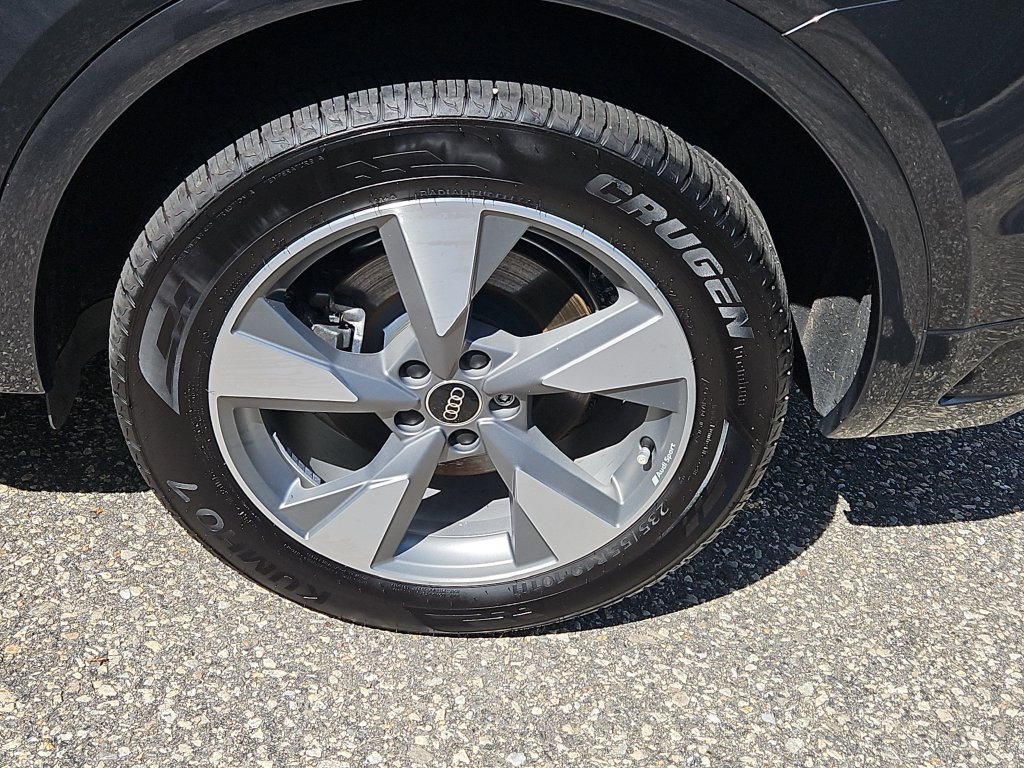 Certified 2024 Audi Q5 Premium AWD/4WD image 8
