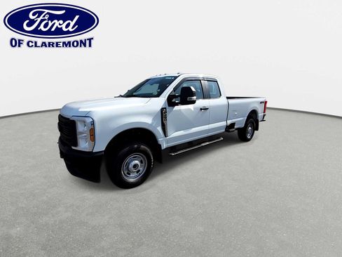Used 2024 Ford F250 XL w/ Snow Plow/Camper Package AWD/4WD image 4