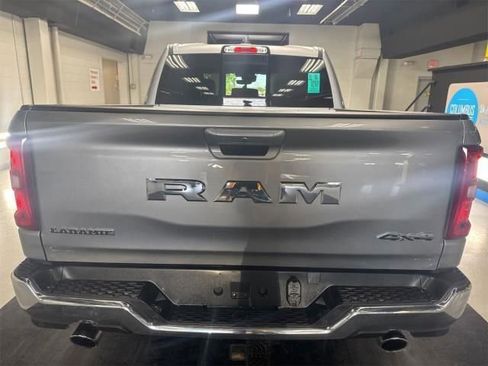 Used 2025 RAM 1500 Laramie AWD/4WD image 13
