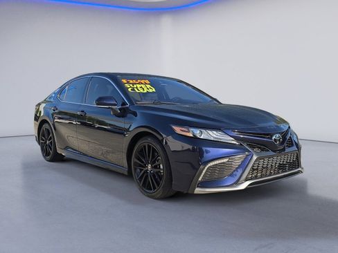 Used 2022 Toyota Camry XSE image 7