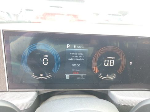Used 2025 Hyundai Sonata SEL FWD image 2