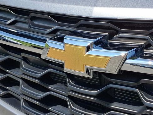 Used 2026 Chevrolet Trax LT w/ LT Convenience Package FWD image 29