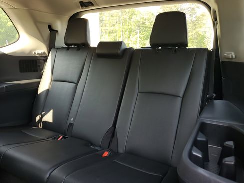 New 2026 Toyota Grand Highlander Limited FWD image 13