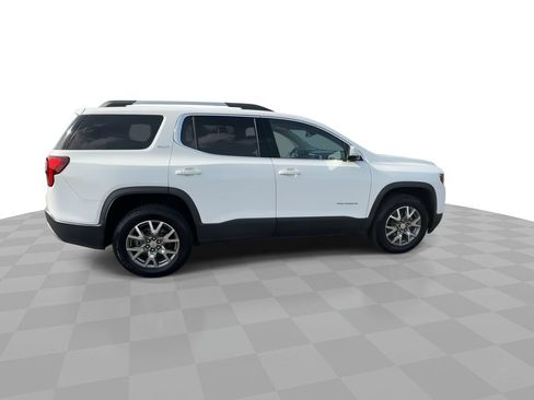 Certified 2022 GMC Acadia SLT FWD image 2