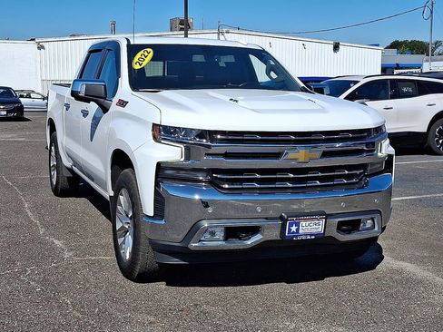Used 2022 Chevrolet Silverado 1500 LTZ w/ LTZ Convenience Package II AWD/4WD image 2