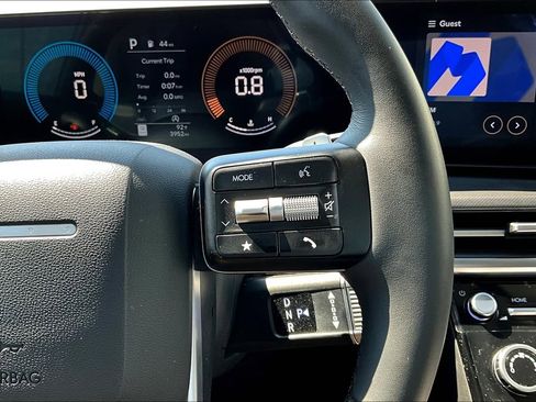 Used 2025 Hyundai Santa Fe SE image 25