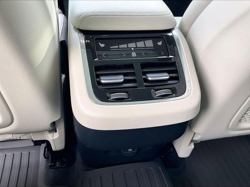 New 2026 Volvo XC60 B5 Ultra w/ Protection Package Premier image 16