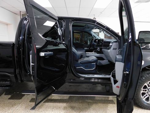 Used 2023 Ford F250 Limited w/ FX4 Off-Road Package image 91