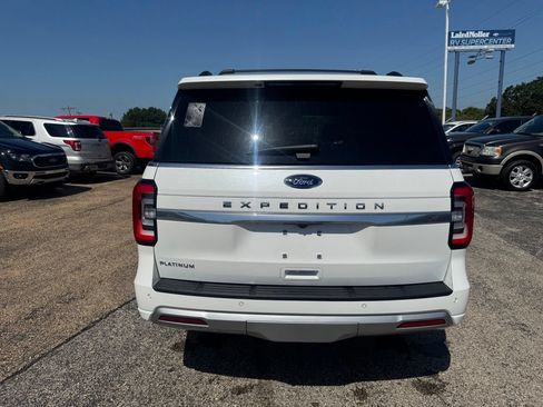 Used 2024 Ford Expedition Platinum AWD/4WD image 6