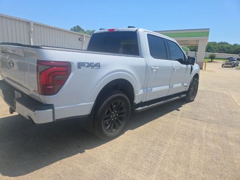 Used 2025 Ford F150 Lariat w/ Equipment Group 502A High AWD/4WD image 10