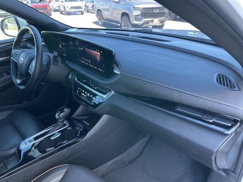 Used 2024 Buick Envista Avenir image 19