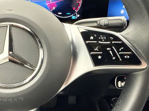 Certified 2025 Mercedes-Benz GLA 250 image 12