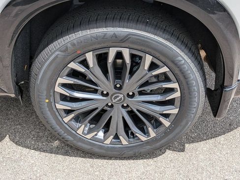 New 2026 Nissan Rogue Platinum AWD/4WD image 13
