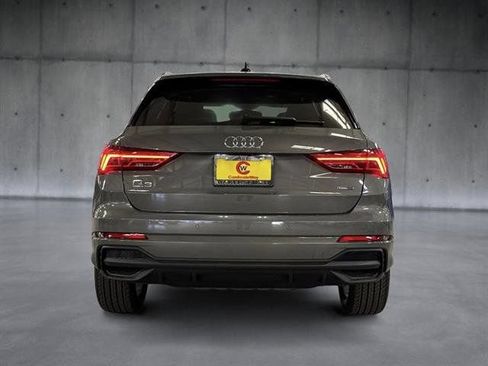 Certified 2025 Audi Q3 2.0T Premium w/ Convenience Package AWD/4WD image 4