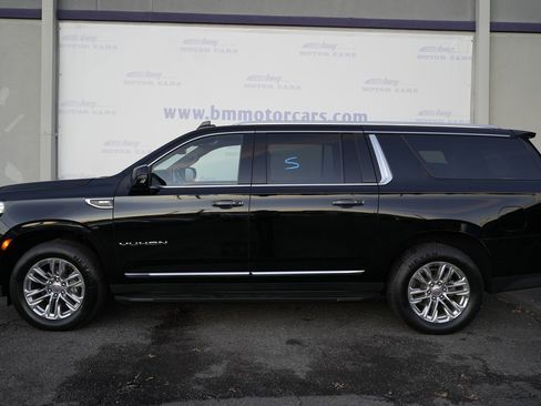 Used 2021 GMC Yukon XL SLT w/ SLT Luxury Plus Package image 8