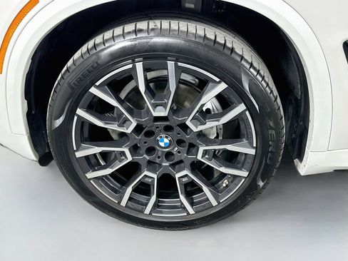 Used 2026 BMW X5 xDrive40i w/ M Sport Package AWD/4WD image 32