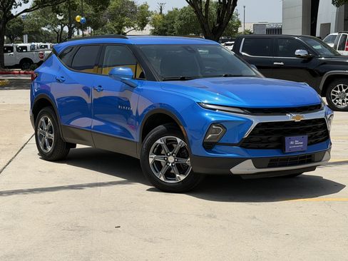 Used 2024 Chevrolet Blazer LT w/ Convenience Package FWD image 1