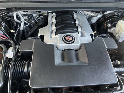 Used 2015 Cadillac Escalade ESV Luxury AWD/4WD image 26