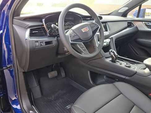 New 2025 Cadillac XT5 Premium Luxury w/ LPO, Floor Liner Package FWD image 21