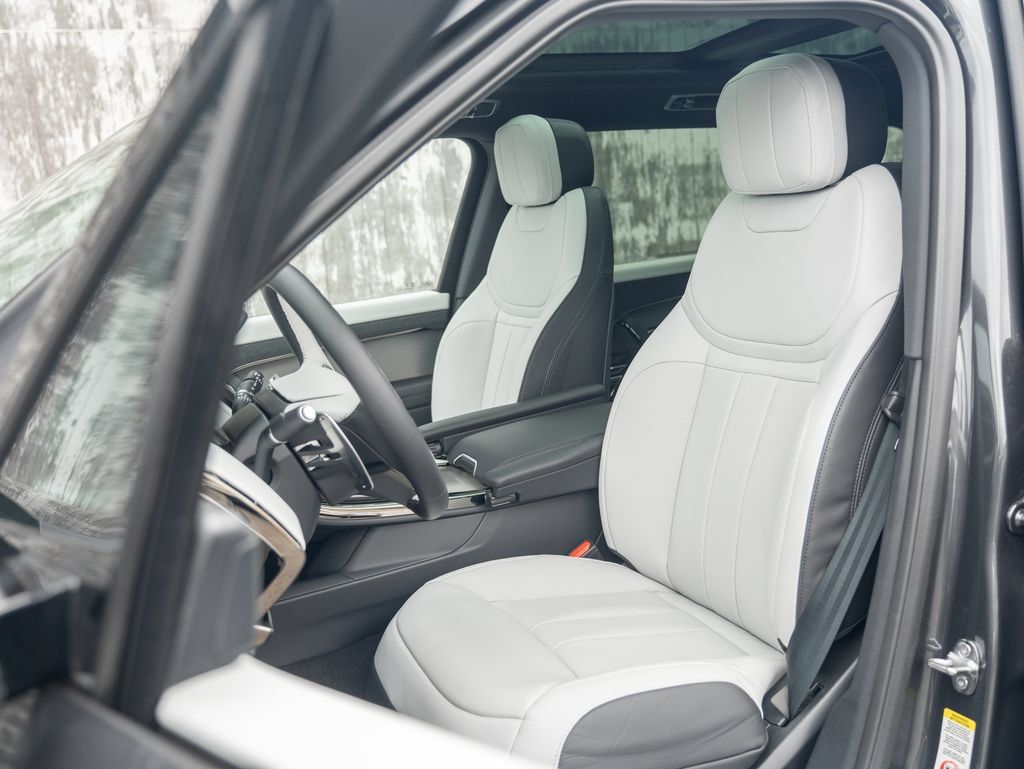 New 2026 Land Rover Range Rover Sport Dynamic SE AWD/4WD image 19
